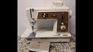 Vintage SINGER GOLDEN Touch & Sew Model 640 Demo Made in USA