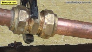 FIX LEAKING COMPRESSION PIPE FITTING - Plumbing Tips