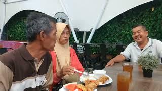 pulang mampir ning rumah makan mewah enak e yoyo