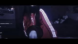 Tenderlybae-Танцует под песню- Мэйби Бэйби-Аскорбинка