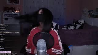 tenderlybae ТАНЦУЕТ ПОД ПЕСНЮ МЭЙБИ БЭЙБИ АСКОРБИНКА
