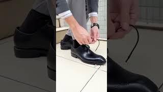 Step into sophistication with our Men's Toe Oxford Shoes.