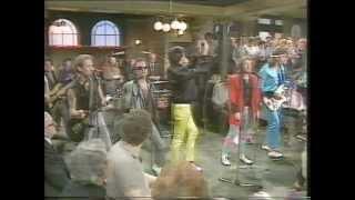 Showaddywaddy - Dancin' Party/I Wonder Why/Hey Rock n Roll on The Knees Up plus play-out