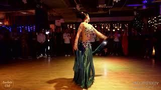 Танец живота под Laila Main Laila со световыми крыльями. Bellydance with Led wings.