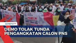 Aksi Demo Tolak Tunda Pengangkatan Calon PNS dan PPPK di Garut