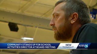 Oskaloosa community members speak up for and against decision to not renew the activities directo...