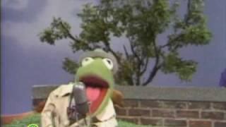 Sesame Street: Kermit Reports News On Humpty Dumpty