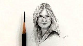 Juliane Denzer Cute Girl Drawing just in 5 Minutes speed Art glases drawing realistic