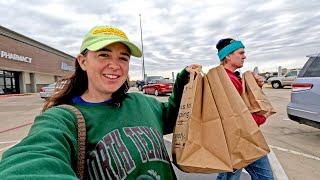 Filling the Free Pantry and Donating Clothes We Found Dumpster Diving!