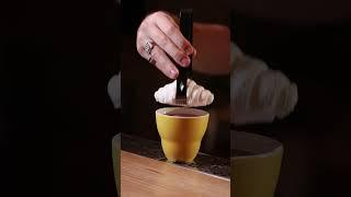 ГОРЯЧИЙ КАКАО + КРУАССАН-МАРШМЕЛЛОУ! #bartendershow #коктейль #спб #cocktailbar #bar #cocktail