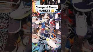 Cheapest shoes Market Meena Bazaar #meenabazar #cheapestshoesmarket #delhivlog #delhi #chakrarawat