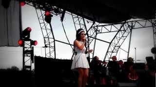 Lana Del Rey - Video Games live @ Eurockéennes 2012