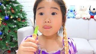 보람이와 코난의 화장품 사탕 장난감 놀이 Boram Kids Make Up Toys