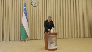 Uzbekistan: Incumbent Shavkat Mirziyoyev casts vote in presidential election | AFP