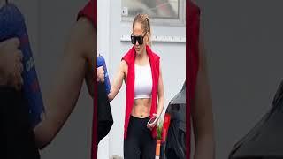 Jennifer Lopez, Some Of The Best Athleisure Look. #hollywoodstyle #hollywoodbeauty #hollywoodfashion