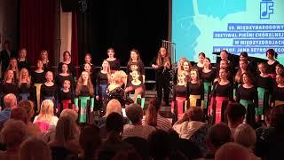 SKOWRONKI Girls' Choir, Alicja Szeluga | Apple Tree by AURORA, arr. Katerina Gimon