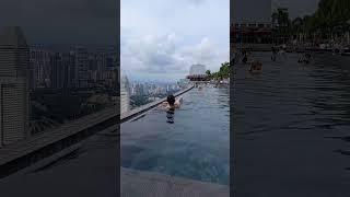 rooftop swimming pool marina bay sands Singapore 