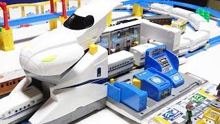 Plarail Minions &Demon slayerN700S Dodeca Shinkansen Nozomi Station