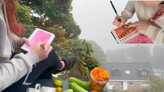 Drawing in nature for the first time & buying art supplies in rainy and foggy Edinburgh