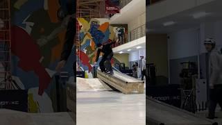 SAVOSIN ILIA SPIN TO WIN TRICK ON THE BOX #shorts #skating #blading