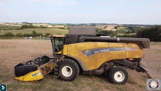 moisson 2021 avec New holland CX 8040 .