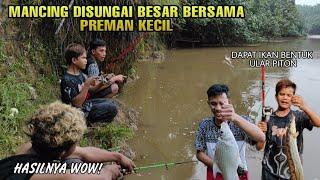 Mancing Lucu Di Sungai Besar Dapat Ikan Mirip Ular Piton!