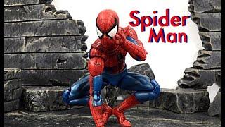 MAFEX Medicom Toy Marvel COMIC BOOK VERSION SPIDERMAN Action Figure Toy Review