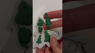 DIY Christmas Tree - Pouring wax for my decorations #christmas #diy #christmasdecorating