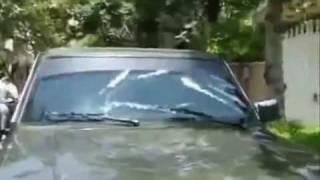 Mehdi Karroubi´s car destroyed by hardliners in Qom - Iran 14 June 2010