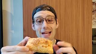 Trying Okinawa Beni Imo Crumble Pie  (Tokyo Vlog: Food Review)