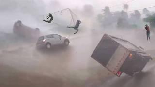 MONSTER WINDS CAUSE CHAOS ON CHINA'S STREETS!