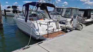 Sea Ray Sundancer 275 interior..