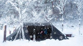 Solo Camping in Heavy snow | covered with 40cm of heavy snow, quiet and relaxing camping