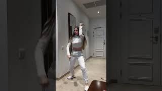 У меня всегда так  а у тебя?)) Еда - наше всё 