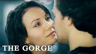 THE GORGE  They were looking for a daughter for 20 years...  TOP ROMANTIC MOVIES