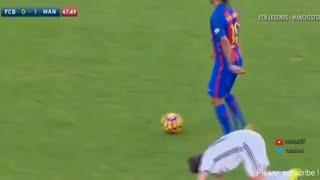 Ronaldinho INSANE NUTMEG SKILL ▶ FC BARCELONA LEGENDS VS FC MANCHESTER UNITED LEGENDS 0-3 01/07/2017