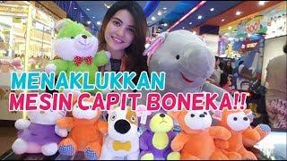 Menaklukkan Mesin Capit Boneka di Timezone Summarecon Mall Bekasi