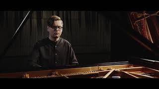 Víkingur Ólafsson on 'Cimarosa' Sonata No  42 in D minor (Talk & Play )