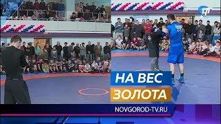 Олимпийский чемпион по вольной борьбе Абдулрашид Садулаев дал мастер-класс в Великом Новгороде