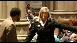 Satanic Energy Drink Lady Goes Ballistic During Muslim Prayer, Right-Wingers Applaud