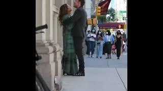 Jennifer Lopez and Ben Affleck kiss on the streets of Newyork.#jenniferlopez