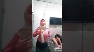 Tik Tok Hijab Nonjol Masih SMP