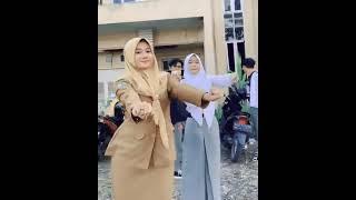 Siswa & Guru Eksis Joget Senam Pagi || Guru Nusantara