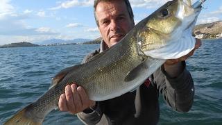 ΛΑΒΡΑΚΙΑ ΣΤΗΝ ΧΑΛΚΙΔΑ  ΨΑΡΕΜΑ SPINNING  Sunny day! beautiful Pesca spinning fishing for bass!