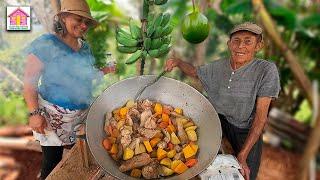 cocinando ASOPAO en la NUEVA CASA DE CHICHE en el campo