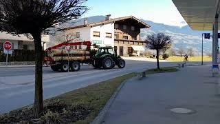 Traktor, Kran, Anhänger, Holz, Zillertal, Tirol, Austria