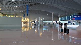 Walking through Incheon International Airport Terminal 2