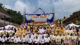 Fashion Show Pakaian Adat, Tarian (Janger, Pendet) & Drama Ramayana - BALI