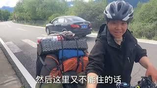 【田七浪迹天涯-忆往昔】一人一车骑行西藏，姑娘胆子真大，在路边随便找个废弃屋，一看还是运输站，直接在里面炸菜吃#田七浪迹天涯#穷游的田七#骑行#骑行 #田七穷游祖国