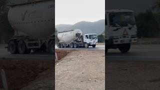 Very Big Truck Trailer Driver on The Road #truckdriver #heavytruck #heavyvehicle #automobile #jcb